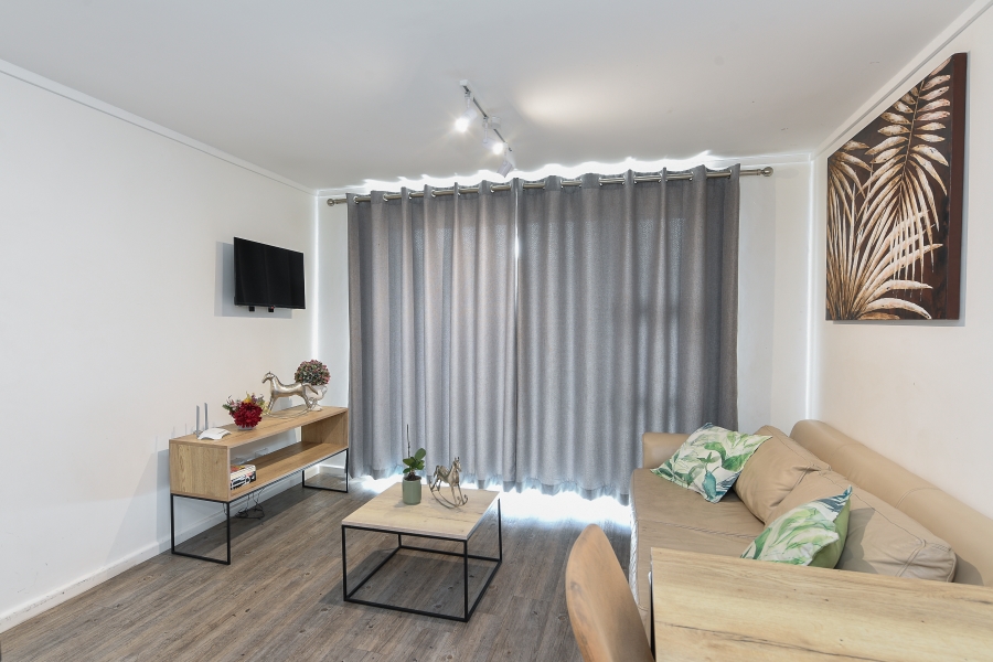 2 Bedroom Property for Sale in Zonnebloem Western Cape